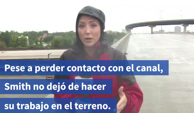 Brandi Smith retransmitiendo en directo.
